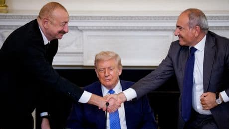 Accord de paix entre l’Arménie et l’Azerbaïdjan : «Comme un air de Munich»