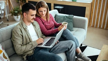 Ab 1. Mai - Jetzt kommt die Namens-Revolution bei Ehepartnern