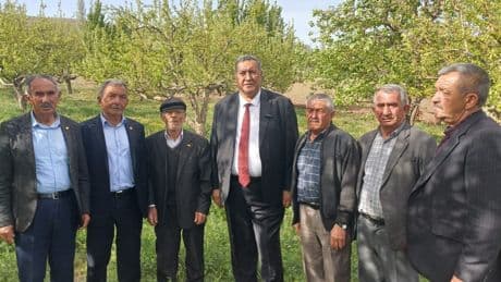 Niğde'de misket elma bahçelerini don vurdu