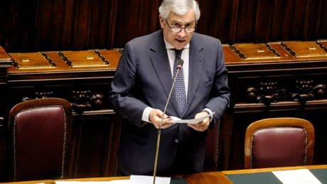 Il rilancio di Tajani: dirigenti eletti dalla base e spinta sul proporzionale