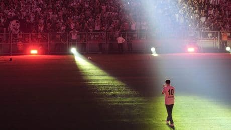 Droomontvangst voor Orkun Kökcü bij Besiktas