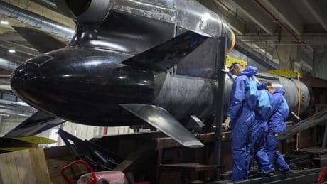 Ucrania presenta su 'flecha' , el misil de largo alcance que alcanza blancos en Rusia a 3.000 kilómetros de distancia