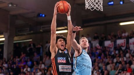 Ulm-Sieg wertlos - Bayern gewinnt Fern-Krimi um Platz 1