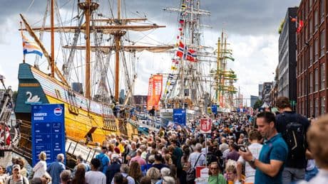 LIVE | Flinke rijen bij tallships op tweede dag SAIL Amsterdam
