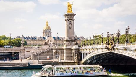 Le bateau plutôt que le métro : le passe Navigo permet aussi de naviguer sur la Seine grâce à cette option