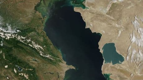Pour permettre le passage des cargos entre l'Europe et la Chine, le Kazakhstan creuse le fond de la mer Caspienne