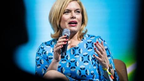 Julia Klöckner: Steckt hinter ihren Vorstößen ein lukrativer Plan? Satire