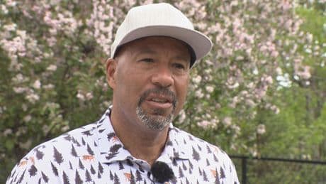 Wildfire evacuee says fleeing Lac du Bonnet blaze an emotional ordeal