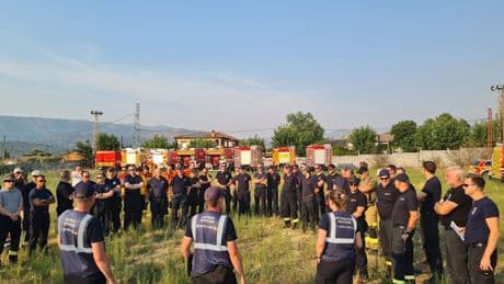 Feuerwehr Bonn bei Spanien-Brand - Anwohner salutieren aus Dankbarkeit