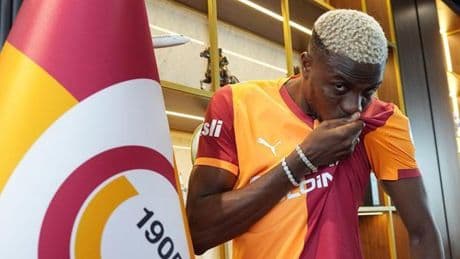 Son Dakika: Victor Osimhen resmen Galatasaray'da! Transferin maliyeti açıklandı