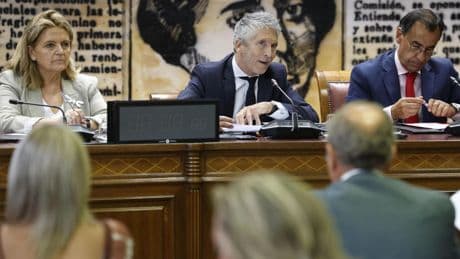 Última hora política, en directo | Marlaska ataca al PP: "No puedo estar de acuerdo con los intereses partidistas de los incendios"