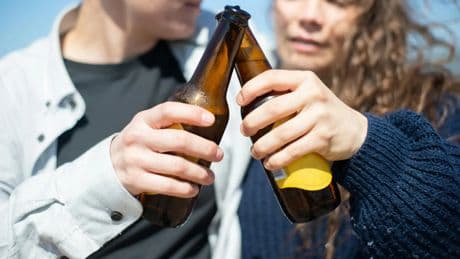 "Cuestan casi el doble sin grandes diferencias": cómo ahorrar casi un 100% en la cerveza de moda