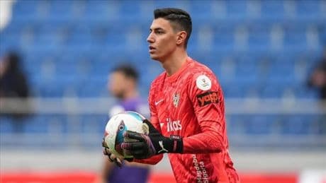 Berke Özer resmen Lille’de