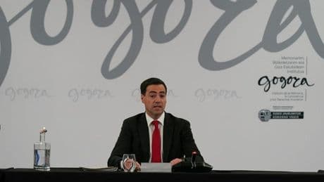 Pradales, en Gogora: «Tenemos derecho a una memoria completa, sin olvidos»