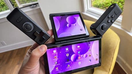OneXSugar: Playing with the first dual-screen transforming handheld