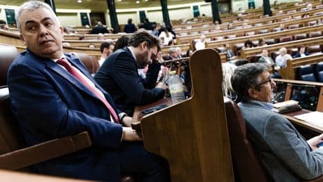 El nerviosismo crece en las filas socialistas por los audios de Leire Díez y la respuesta poco &quot;tajante&quot; de Ferraz