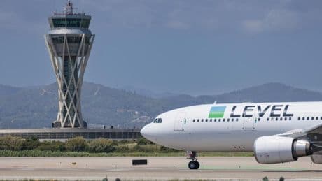 El Prat arranca una carrera contrarreloj para competir con los ‘hubs’ europeos