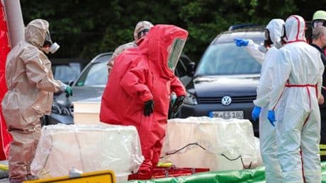 A2-Vollsperrung: Säuretransport kracht in Stauende