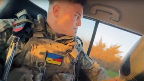 Guerre en Ukraine : l’AfD veut exclure un de ses membres qui a combattu la Russie