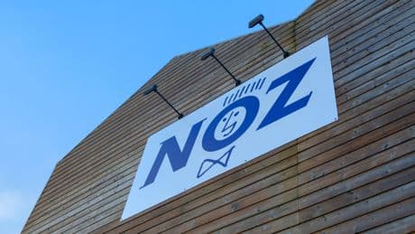 «Ce n’est ni immoral, ni interdit» : les secrets du succès de Noz, le déstockeur français qui rafle les invendus