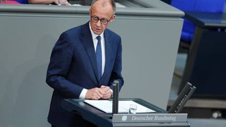 Allemagne : Merz promet d'agir vite pour relancer la croissance et garde les réformes d'envergure au chaud