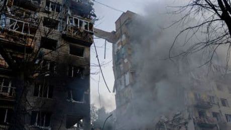 Russland-Ukraine-Krieg: Tote und Verletzte bei Luftangriffen auf Kyjiw