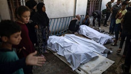 Gaza: una bolsa de harina y un sudario