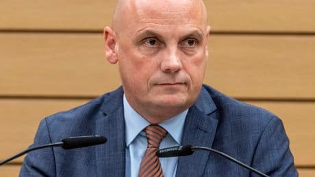 Baden-Württemberg: Hakenkreuz-Affäre: Landtagsvizepräsident tritt zurück
