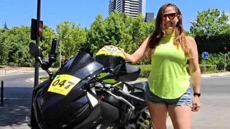 Esther Rabadán, experta en automoción, avisa sobre este problema en España: "Te puede costar tu moto este verano"