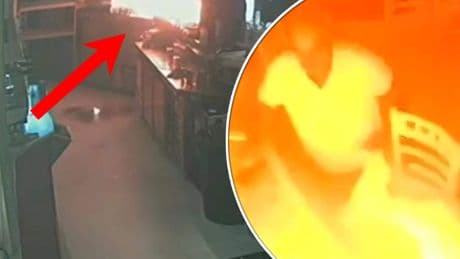 Man steekt bar in brand ‘omdat hij geen mayonaise op zijn broodje krijgt’