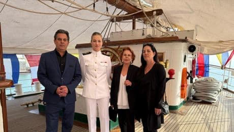 Leonor da el pésame en Perú a la familia de Vargas Llosa
