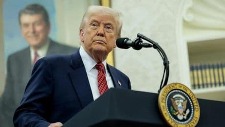 US-Gericht stoppt Trumps Entlassungsprogramm: US-Gericht stoppt Trumps Entlassungsprogramm
