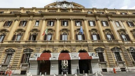 Ministeri, il caso dei super-funzionari: esperti e ben pagati, ma nessuno li vuole
