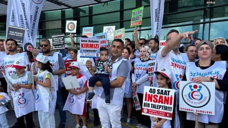 Kamu işçilerinin çocuklarından çağrı: Anne babalarımızdan çikolata bile isteyemiyoruz