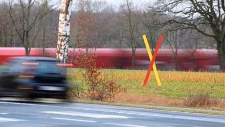Bahn: Neubaustrecke Hamburg-Hannover – ein pinkfarbener Strich spaltet die Heide
