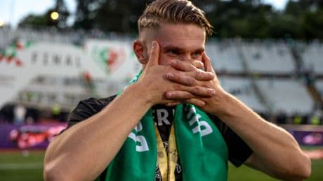Viktor Gyokeres’ dad ‘breaks down in tears’ after latest twist in Arsenal transfer