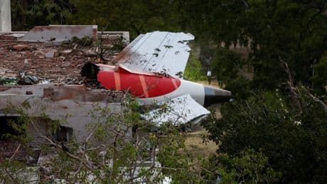 Brandstofschakelaars uitgeschakeld vlak voor vliegtuigcrash India