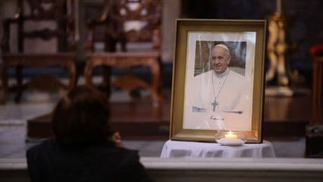 Papa Francis'in ölüm nedeni felç ve kalp yetmezliği