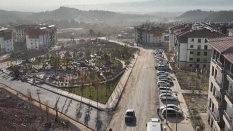 Deprem konutları için 36 milyar TL'lik yol yatırımı