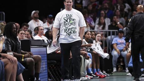 Dream off to hot start under new coach and play of Gray