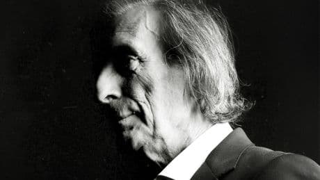 Julio Martínez Mesanza, el premio Nacional de Poesía al que canta Loquillo: "Ha habido un borreguismo intelectual muy grande con la Leyenda Negra de España"