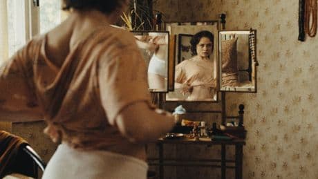 „In die Sonne schauen“ von Mascha Schilinski in Cannes