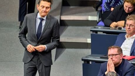 SPD-»Manifest« zur Außenpolitik: Jetzt knallt es bei den Genossen