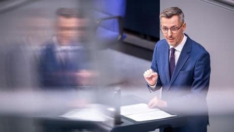 Lars Castelluci : Menschenrechtsbeauftragter begrüßt Israelpolitik der Bundesregierung