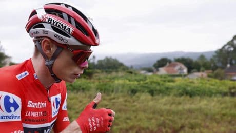 17e etappe van Vuelta met gevreesde slotklim probleemloos van start, donderdag 450 extra agenten en 150 handhavers ingezet tijdens tijdrit