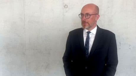 Mecklenburg-Vorpommern: Innenminister Pegel äußert sich zu Festnahmen bei Neonazi-Razzia