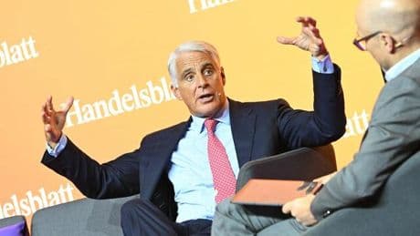 Commerzbank-Übernahme durch Unicredit: Der plötzlich ganz handzahme Aggro-Banker – und sein Amulett