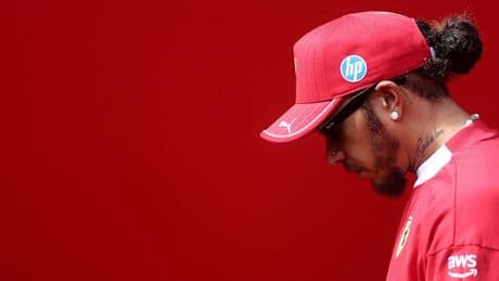 „Ich bin absolut nutzlos. Das Team muss den Fahrer tauschen“, sagt  Hamilton