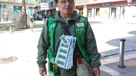 El Cuponazo de la ONCE reparte 400.000 en Lekeitio: «Es la sexta vez que doy un premio importante en el pueblo»