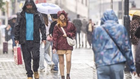 Met Office issues new yellow thunderstorm warning across south of UK